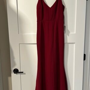 Elegant Burgundy Maxi Dress